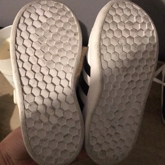 Toddler Adidas - Picture 4 of 5